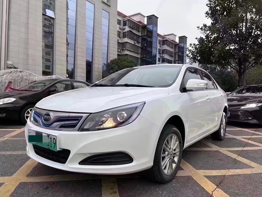 2019 BYD E5 450 400KM voiture électrique 0KM pour la revente Vitesse maximale 130KM/h 4 portes 5 sièges Très stock