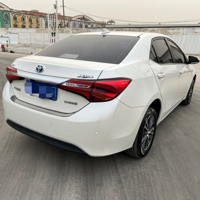 2017 Toyota Corolla Levin 1.8L hybride berline blanche abordable et véhicules d'occasion