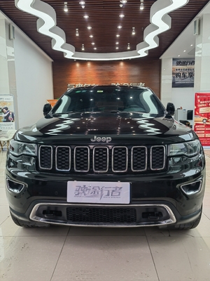 Jeep Grand Cherokee 2017 modèle 3.0L 4X4 AWD en parfait état couple maximal 200-300Nm