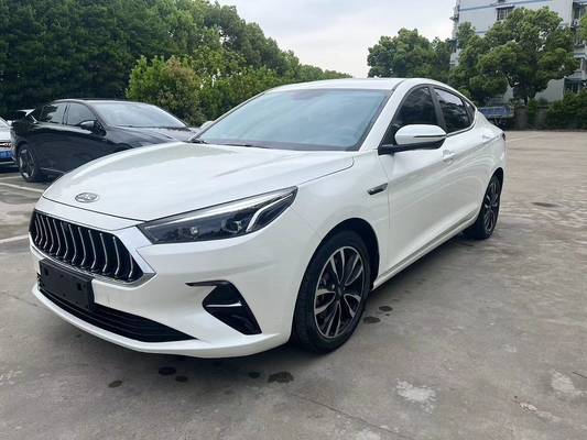 Deuxième main 2020 JAC J7 A5 1.5T 2 roues motrices voiture d'occasion 5 portes 5 sièges 50-80L capacité du réservoir de carburant