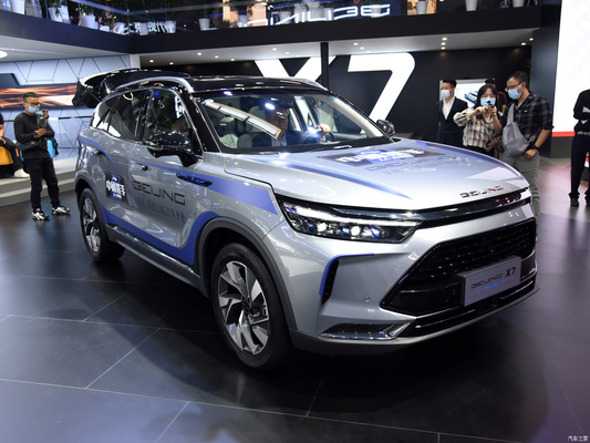 124 kW de puissance totale du moteur Baic Beijing X7 PHEV Plug in Hybrid SUV Voiture avec le volant gauche