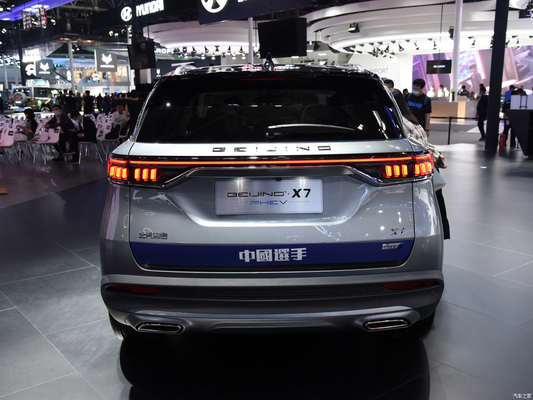 124 kW de puissance totale du moteur Baic Beijing X7 PHEV Plug in Hybrid SUV Voiture avec le volant gauche