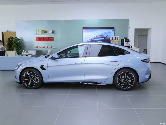 Vous avez besoin de 2022 BYD Seal Long Range 700km AWD voiture électrique avec 230KW de puissance totale du moteur