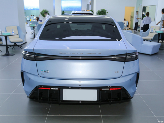 Vous avez besoin de 2022 BYD Seal Long Range 700km AWD voiture électrique avec 230KW de puissance totale du moteur