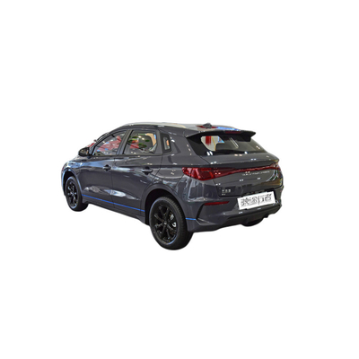 Des voitures électriques BYD E2 2021 abordables d'une autonomie de 301 km, d'une vitesse maximale de 130 km/h et d'un temps de charge rapide de 0,5 heure