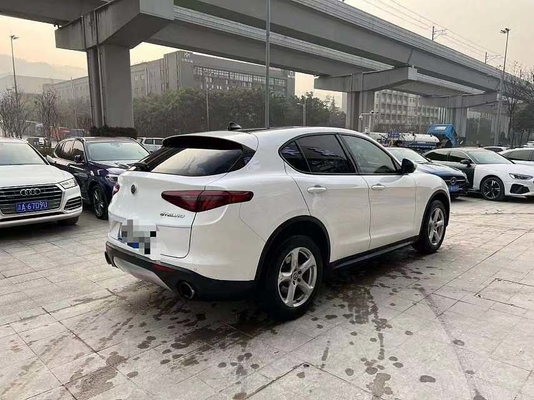 Capacité du réservoir 64L Alfa Romeo Stelvio Q4 Sport Suv en bon état Vitesse maximale 230KM/h