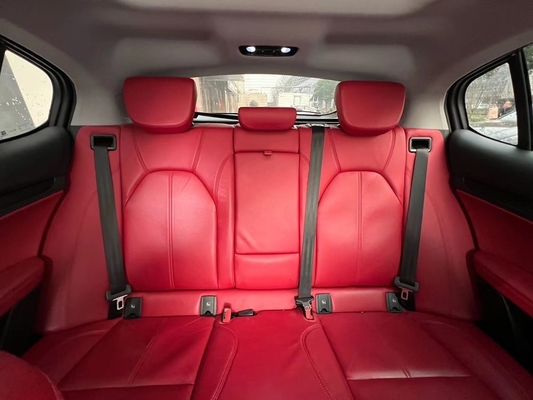 Capacité du réservoir 64L Alfa Romeo Stelvio Q4 Sport Suv en bon état Vitesse maximale 230KM/h