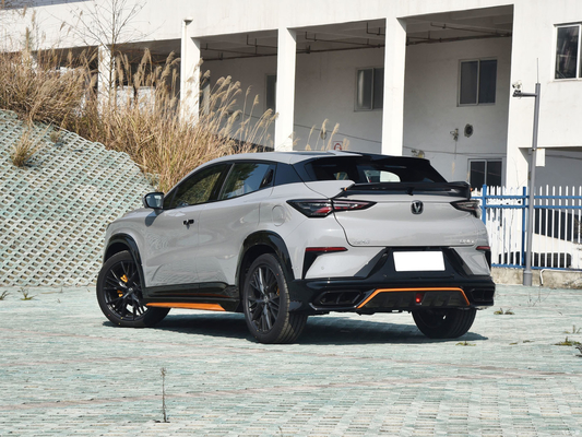 2023 Volant gauche Changan UNI-T 1.5T Sport Vampire SUV compact avec toit panoramique