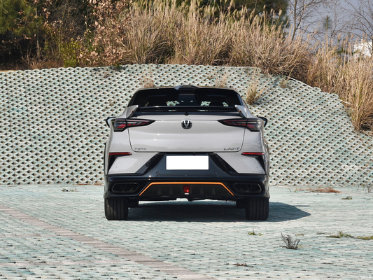 2023 Volant gauche Changan UNI-T 1.5T Sport Vampire SUV compact avec toit panoramique