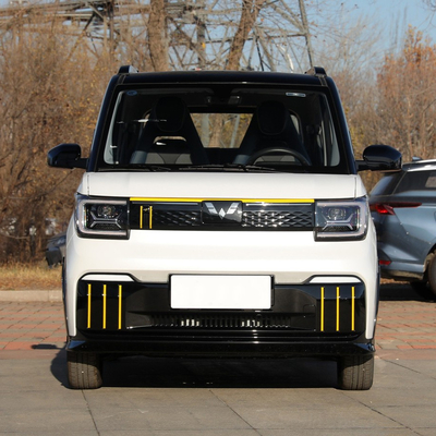 Mini voitures électriques économiques Wuling Hongguang Mini EV phare LED 200km 300km