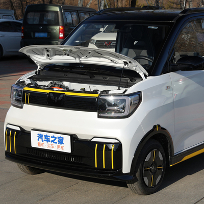 Mini voitures électriques économiques Wuling Hongguang Mini EV phare LED 200km 300km