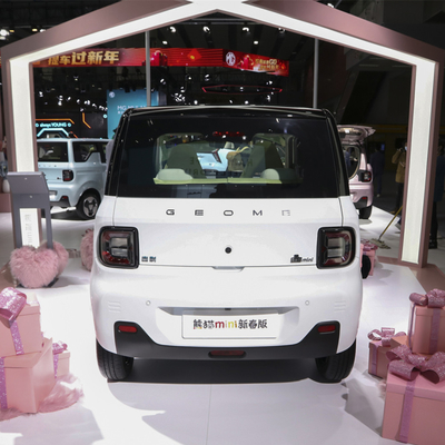 Prête à être expédiée en 2022 Geely Panda Mini EV 4 sièges Pure Electric Car 120km/200km