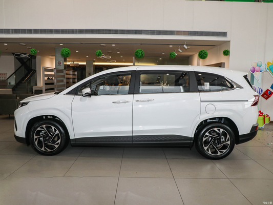 2022 Direction gauche 207T GDi 5 portes 7 places MPV voiture à essence avec système de divertissement automobile