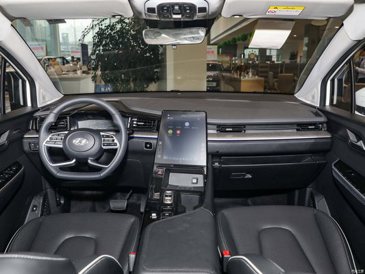 2022 Direction gauche 207T GDi 5 portes 7 places MPV voiture à essence avec système de divertissement automobile