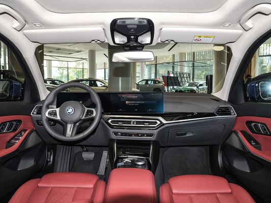 Véhicule énergétique 2022 BMW i3 Voiture électrique avec une autonomie de 526 km et une puissance moteur totale de 210 kW