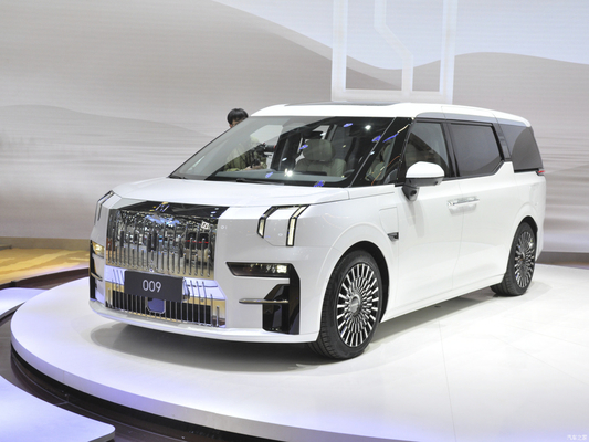 Ajustement du siège du copilote électrique 2022 Geely Zeekr 009 MPV WE ME 702KM 822KM EV Car
