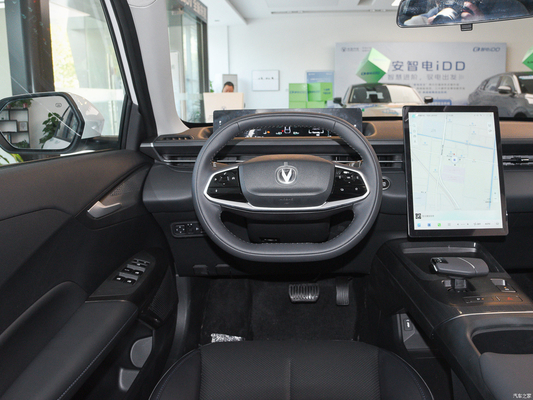 2023 Changan Lamore Blue Whale NE1.5T GDI DCT Sedan TPMS pour une conduite sûre et en douceur