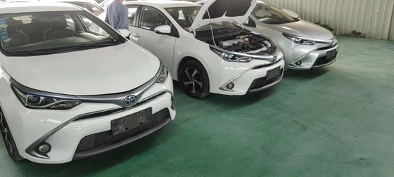 2017 Modèle 1.8L Véhicules hybrides Toyota Corolla Levin Transmission E-CVT Véhicules d'occasion