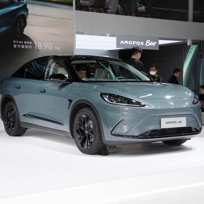 Énergie Baic Arcfox Alpha S 735E 160KW EV Voiture à grande vitesse Grand espace à gauche longue portée