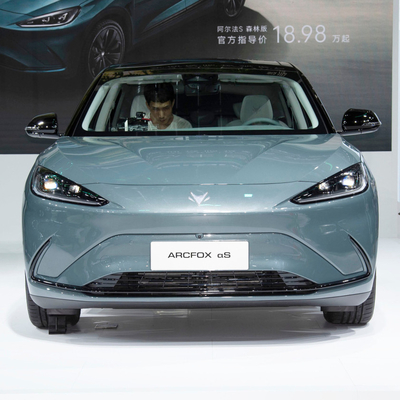 Énergie Baic Arcfox Alpha S 735E 160KW EV Voiture à grande vitesse Grand espace à gauche longue portée