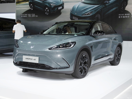 Énergie Baic Arcfox Alpha S 735E 160KW EV Voiture à grande vitesse Grand espace à gauche longue portée