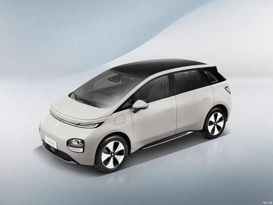 Vélo à gauche Mini Ev Hatchback Wuling Baojun Cloud Yunduo Pure voiture électrique à quatre portes à cinq places
