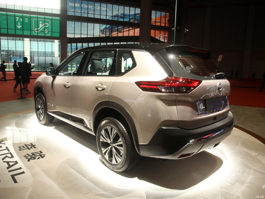 Carburant hybride Nissan X-trail E-power 2023 voiture essence électrique à double moteur 4x4 SUV ABS