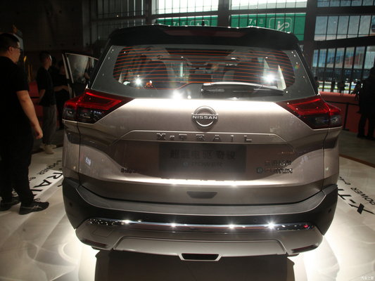 Carburant hybride Nissan X-trail E-power 2023 voiture essence électrique à double moteur 4x4 SUV ABS