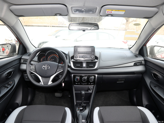 2022 Toyota YARiS L 1.5L climatiseur manuel leader PLUS petit SUV 4 portes 5 places
