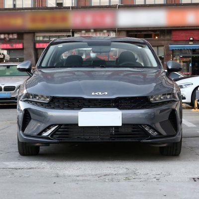 Suspension avant Macpherson présenté dans le 2021 Kia K5 270T CWD Mode Version Sedan