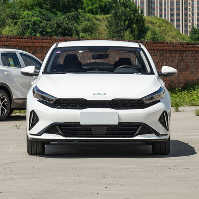 2023 Kia K3 Sedan phares LED moteur aspiré naturellement et faible consommation de carburant