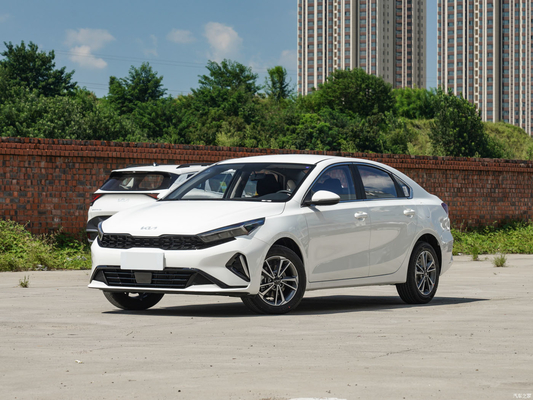 2023 Kia K3 Sedan phares LED moteur aspiré naturellement et faible consommation de carburant