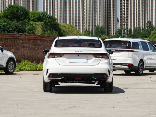 2023 Kia K3 Sedan phares LED moteur aspiré naturellement et faible consommation de carburant