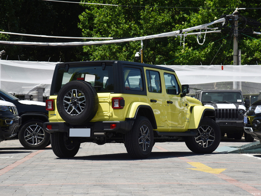 2022 Jeep Wrangler 4 portes 2.0T 4XE Sahara hybride rechargeable jaune fluorescent édition limitée