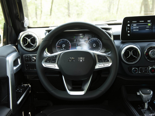 2024 BAIC BJ40 Camion tout-terrain multifonctionnel avec rétroviseur électrique et ESC