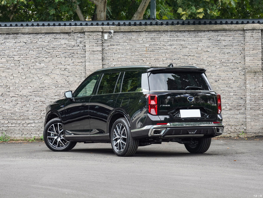 À gauche GAC Trumpchi ES9 PHEV 143KM MAX SUV hybride rechargeable 2.0T SUV à 7 places 2023