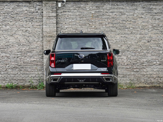 À gauche GAC Trumpchi ES9 PHEV 143KM MAX SUV hybride rechargeable 2.0T SUV à 7 places 2023
