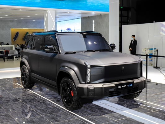 À gauche 2023 Chery ICAR 03 Véhicule tout-terrain purement électrique ORV SUV 5 portes 5 sièges