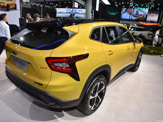 135KW Volant gauche Chevroletseeker SUV compact 1.5T CVT RS Honeycomb Benzine voiture fabriquée