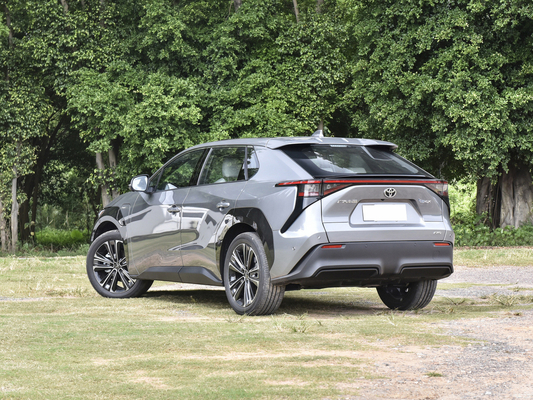 2024 Toyota Bz4x 4WD SUV électrique avec une portée de 560KM 160KM/h Vitesse maximale 4690*1860*1650mm