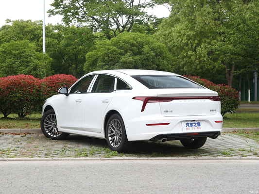 2022 Bestune B70 Pentium B70 1.5T Hatchback automatique de plaisir Un niveau de performance