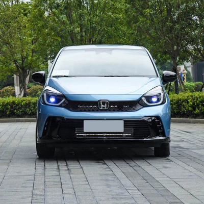 Honda Fit Compact 2023 2WD 1.5L CVT, édition tendance, porte-bagages avec un design tendance.