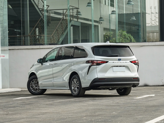 2022 1.5L Version propre 4 portes 5 sièges Berline hybride à essence avec écran tactile