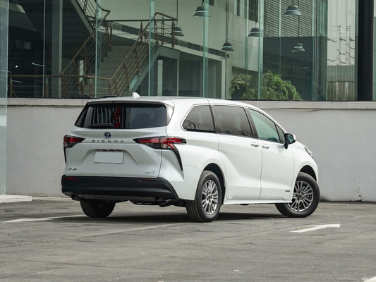 2022 1.5L Version propre 4 portes 5 sièges Berline hybride à essence avec écran tactile