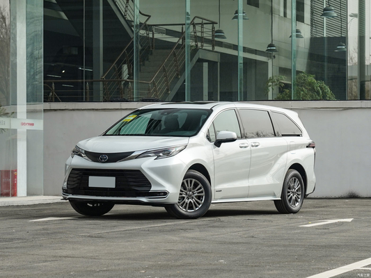 2022 1.5L Version propre 4 portes 5 sièges Berline hybride à essence avec écran tactile
