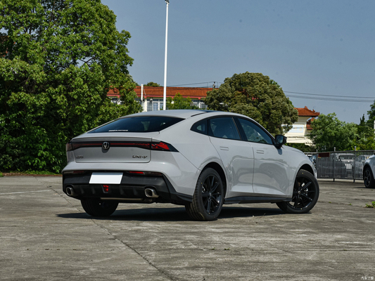 2023 Changan Uni-v 1.5T Hatchback Limousine à essence avec contrôle de vitesse ACC comme image