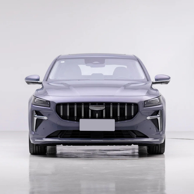 Geely Preface L 1.5TD Hybrid Luxe Sedan avec 4 roues avant et avant 1 arrière 1 radar