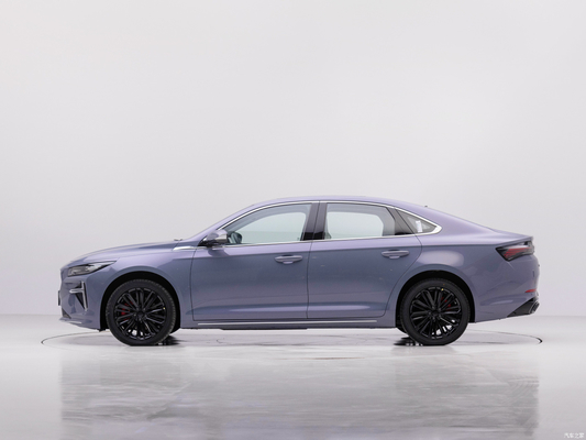 Geely Preface L 1.5TD Hybrid Luxe Sedan avec 4 roues avant et avant 1 arrière 1 radar