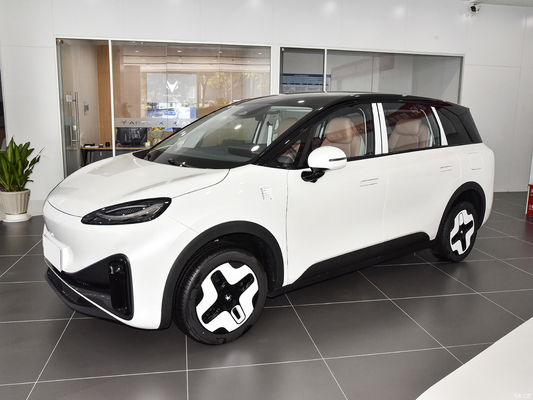 2023MPV ARCFOX KALA Véhicule électrique à 5 portes et 4 places avec 200 kW de puissance moteur et garantie