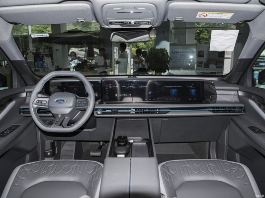 Fordedge L2.0T ECOBOOST 2WD de 2023 Modèle de luxe de 7 places équipé d'un toit panoramique